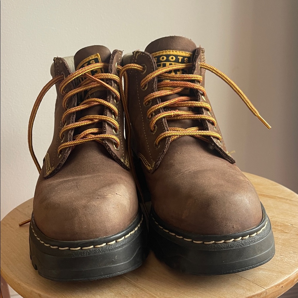 Vintage Roots Boots - Brown Leather with Yellow Laces